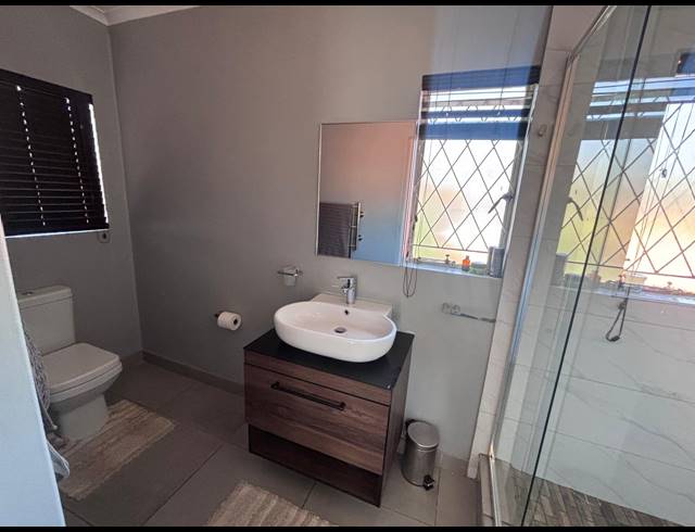 4 BEDROOM HOUSE FOR SALE IN PIERRE VAN RYNEVELD